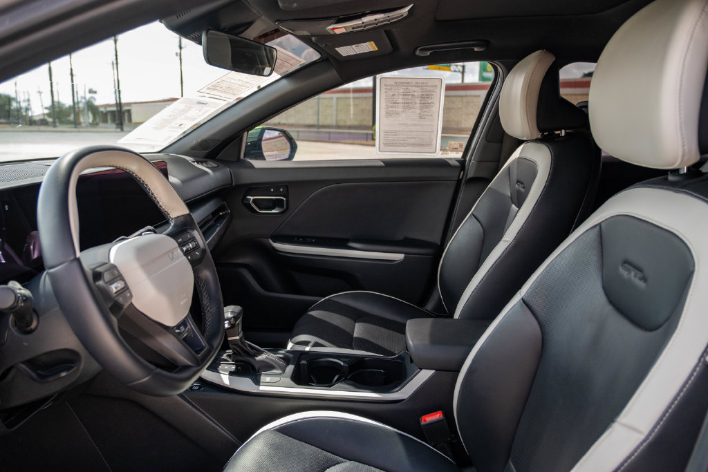 Used 2025 Kia K4 GT-Line w/ GT-Line Premium Package FWD image 15