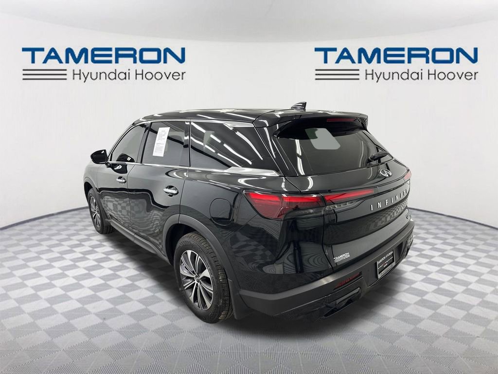 Used 2023 INFINITI QX60 Pure image 3