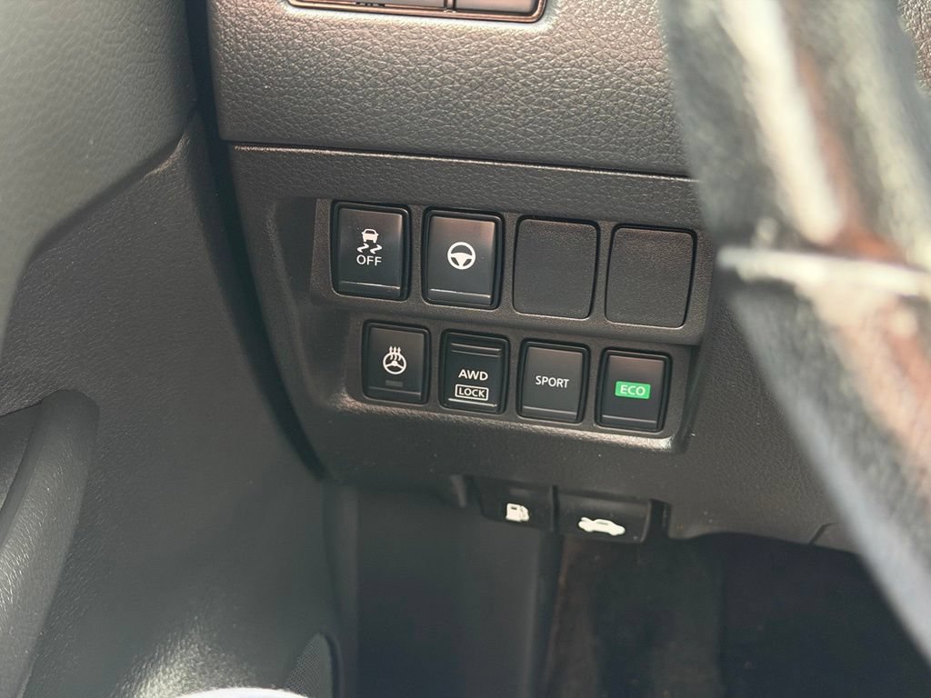 Used 2022 Nissan Rogue Sport SV w/ Technology Package AWD/4WD image 18