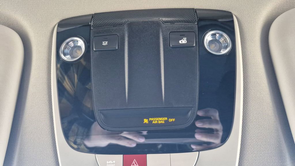 New 2025 Kia EV6 Light w/ Light LR Technology Package image 24