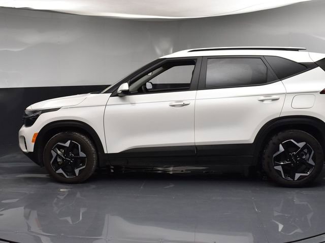 Certified 2025 Kia Seltos S FWD image 5