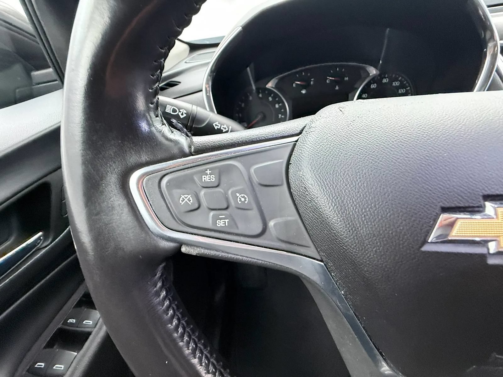 Used 2019 Chevrolet Equinox LT FWD image 16