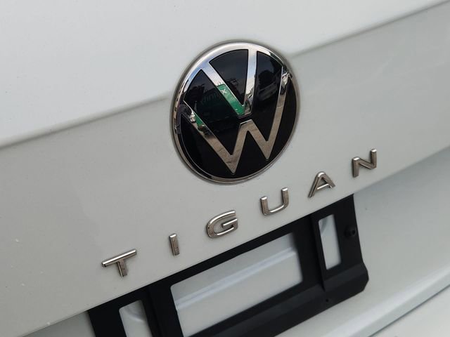 Used 2024 Volkswagen Tiguan SE R-Line image 30