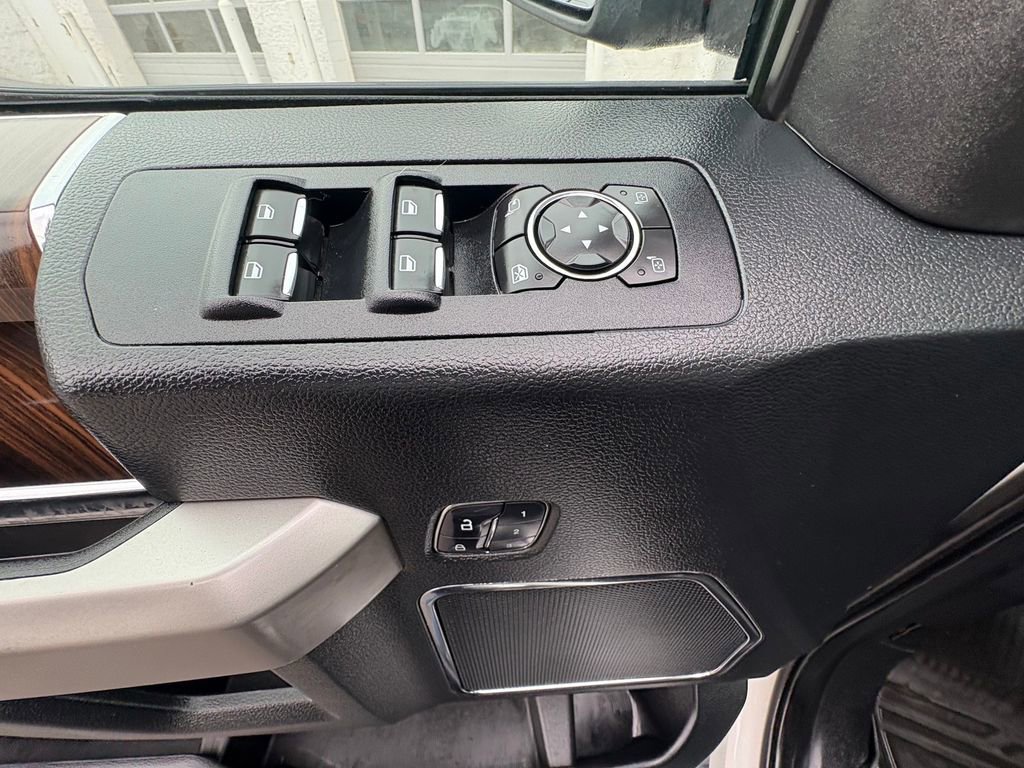 Used 2016 Ford F150 Lariat image 21