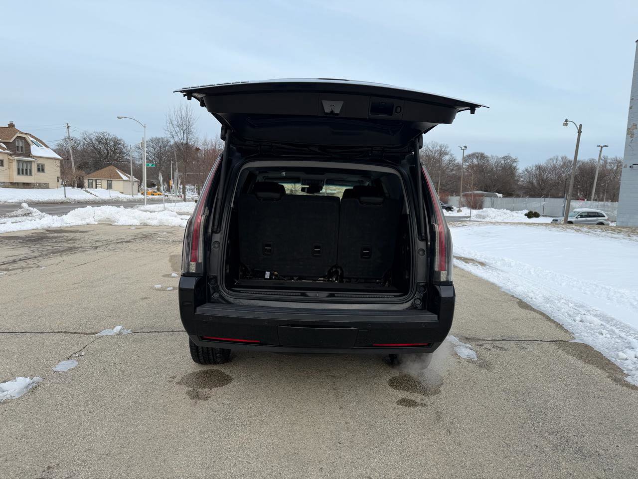 Used 2016 Cadillac Escalade Luxury image 8