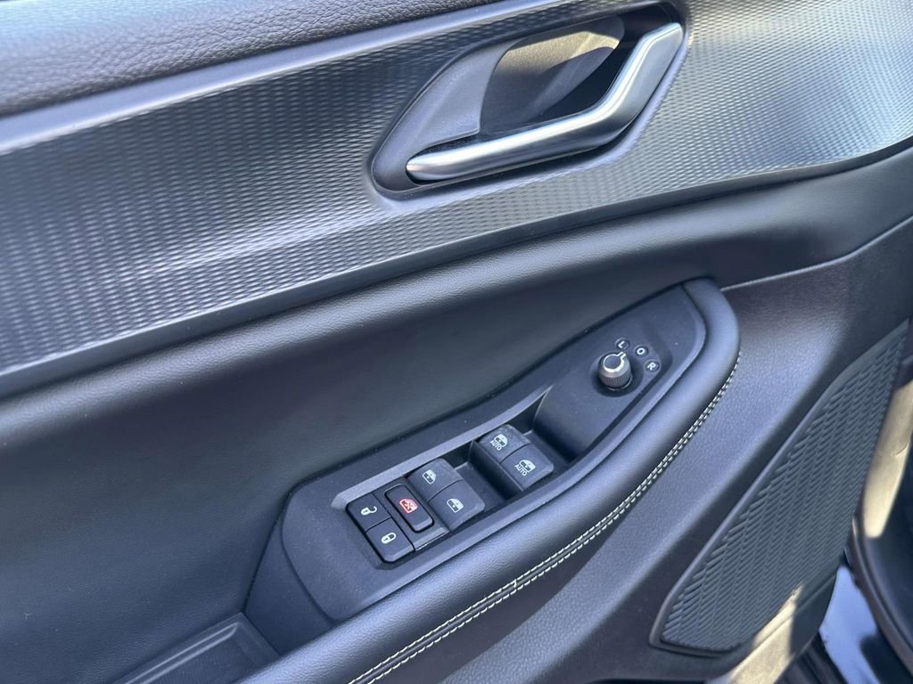 Used 2024 Jeep Grand Cherokee Altitude image 16