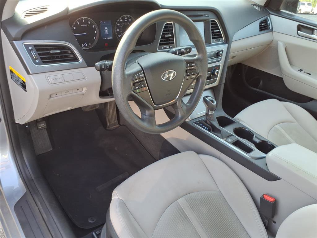 Used 2017 Hyundai Sonata SE FWD image 6