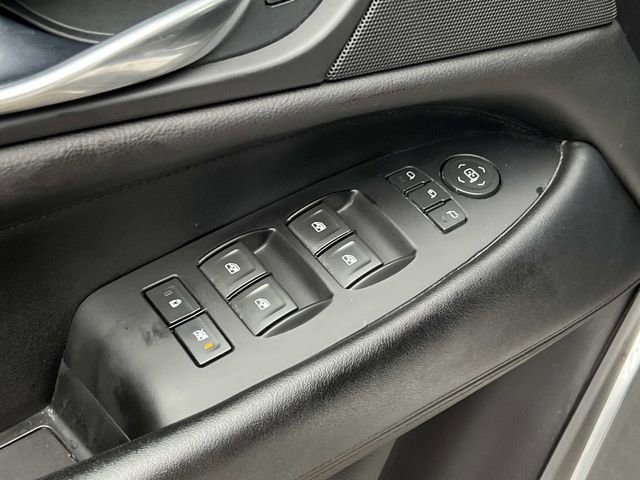 Used 2018 Cadillac Escalade ESV Premium Luxury image 19