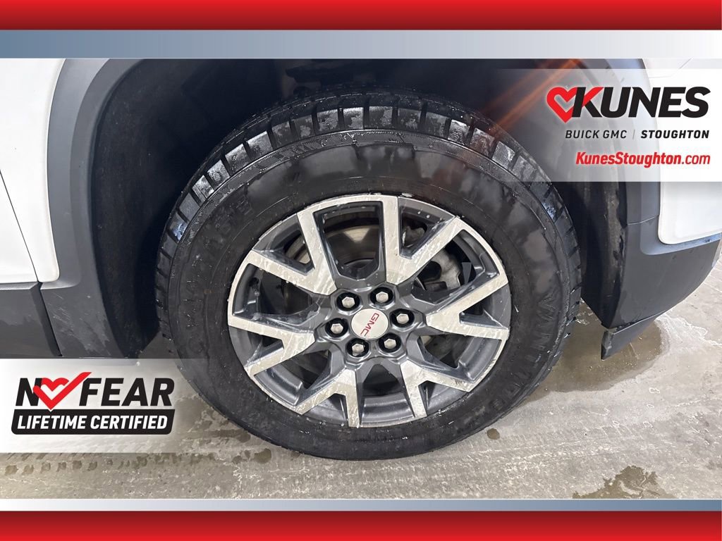 Used 2023 GMC Acadia SLT image 15