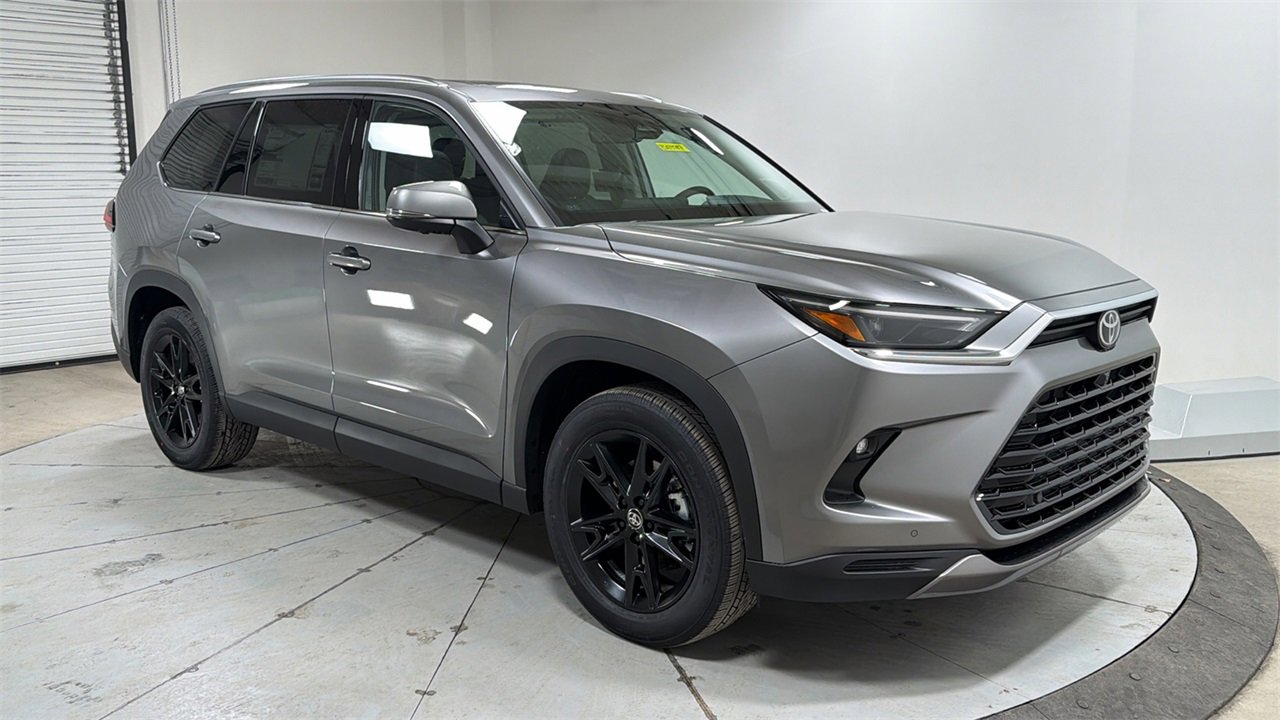 New 2026 Toyota Grand Highlander Limited image 3