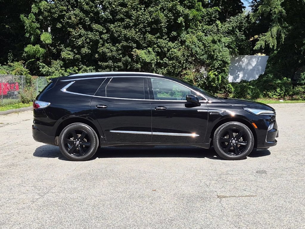 Used 2024 Buick Enclave Essence w/ Experience Buick Package AWD/4WD image 2