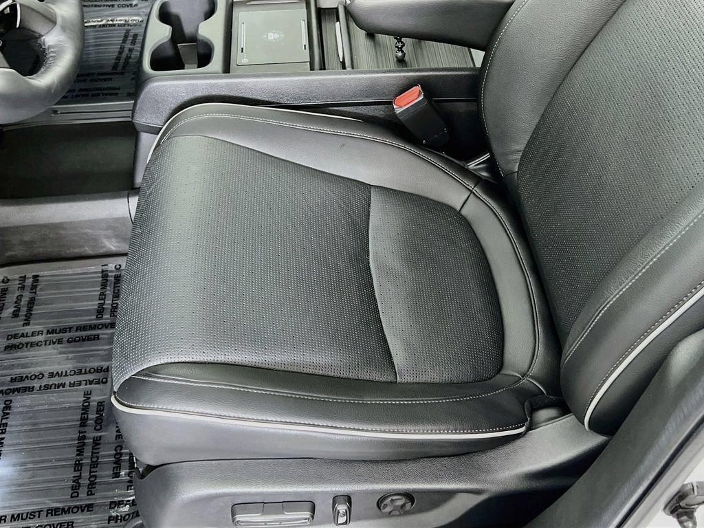 Used 2025 Honda Odyssey Elite image 19