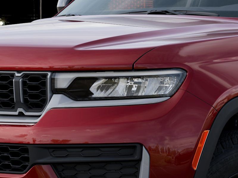 New 2026 Jeep Grand Cherokee Altitude image 10