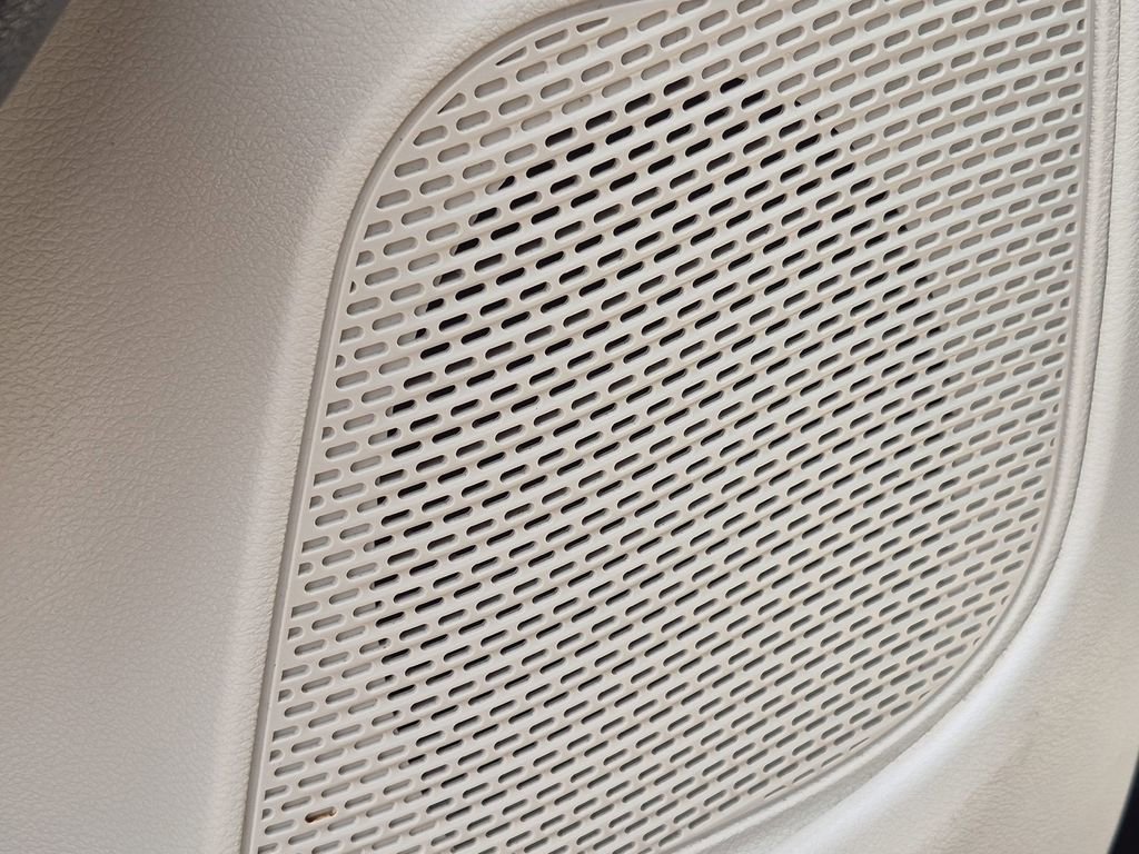 Certified 2023 Chrysler Pacifica Touring-L FWD image 15