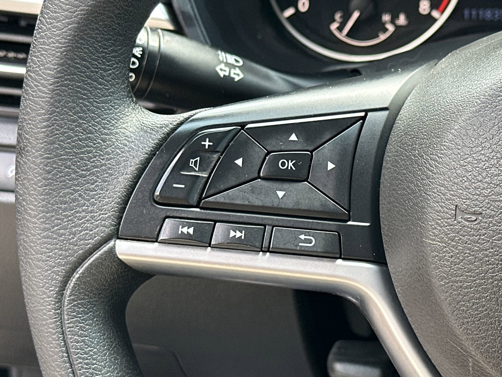Used 2021 Nissan Altima 2.5 SV FWD image 23