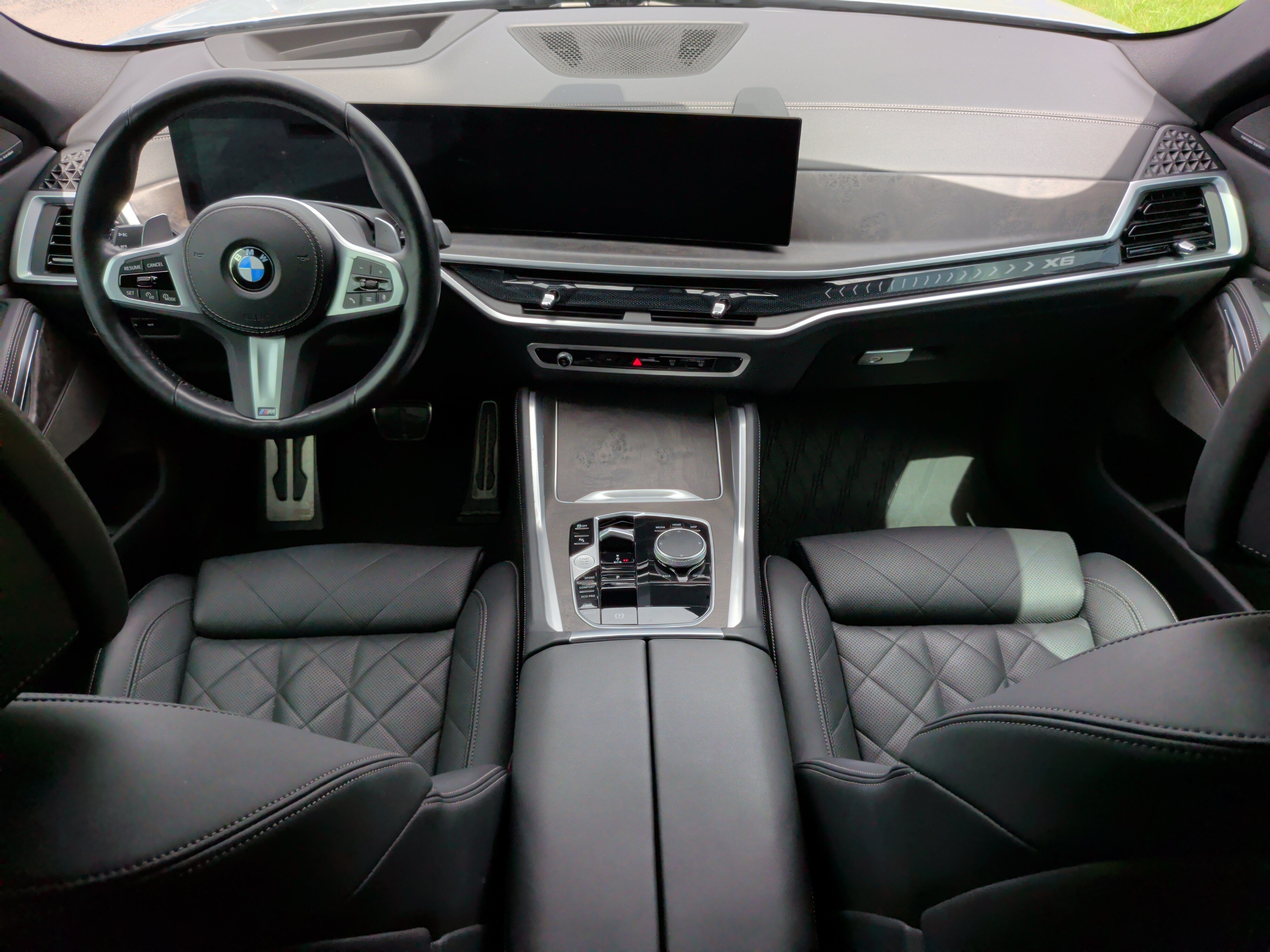 Certified 2024 BMW X6 xDrive40i w/ Premium Package AWD/4WD image 33