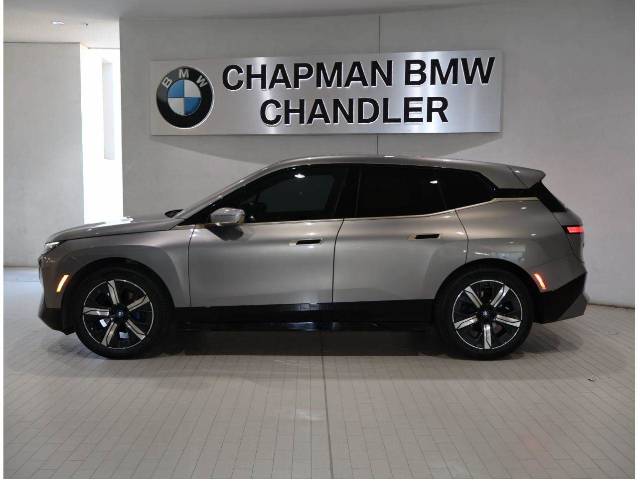 Certified 2024 BMW iX xDrive50 w/ Premium Package AWD/4WD image 3