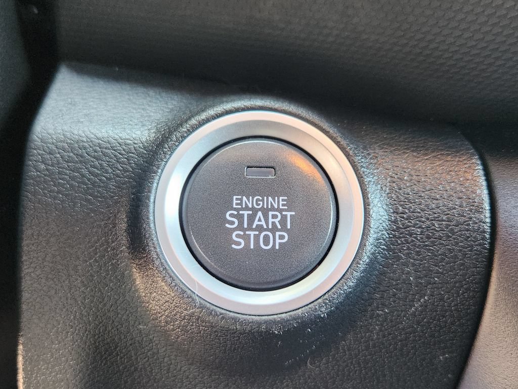 Used 2023 Hyundai Kona SEL AWD/4WD image 12