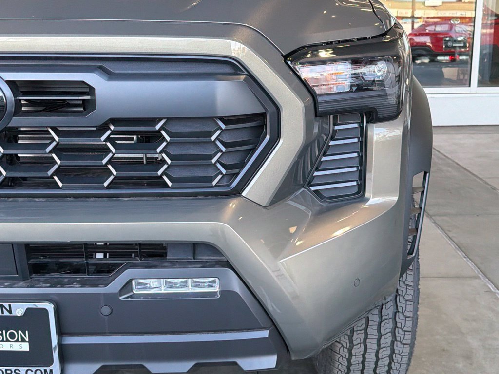 New 2026 Toyota Tacoma TRD Off-Road w/ TRD Off Road Premium Package AWD/4WD image 5