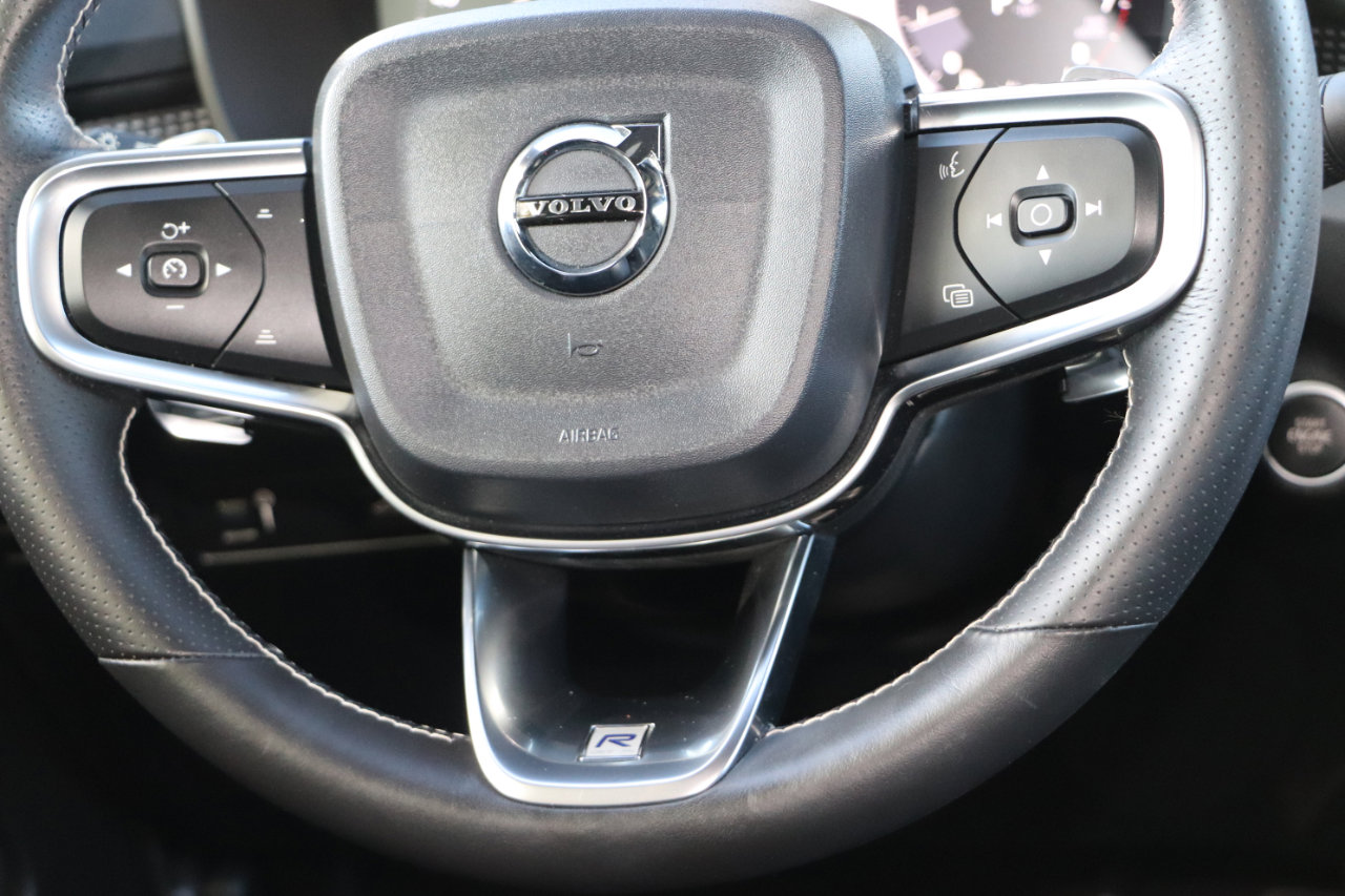 Used 2020 Volvo XC40 T5 R-Design image 38