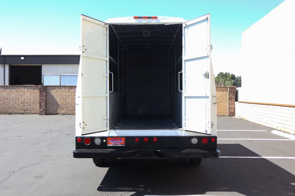 Used 2021 Ford F450 XL w/ Power Equipment Group RWD image 8