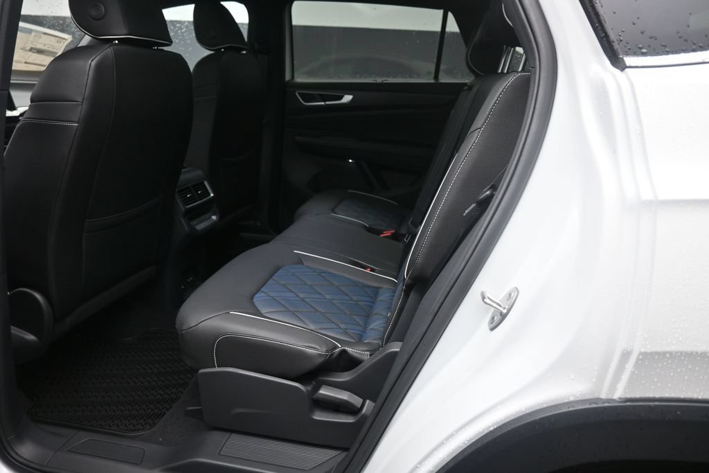 New 2026 Volkswagen Atlas Cross Sport SEL Premium R-Line AWD/4WD image 21