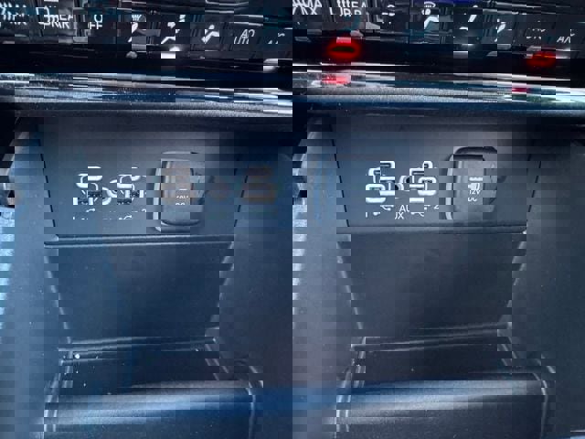 New 2025 Jeep Grand Cherokee Limited w/ Black Appearance Package image 36