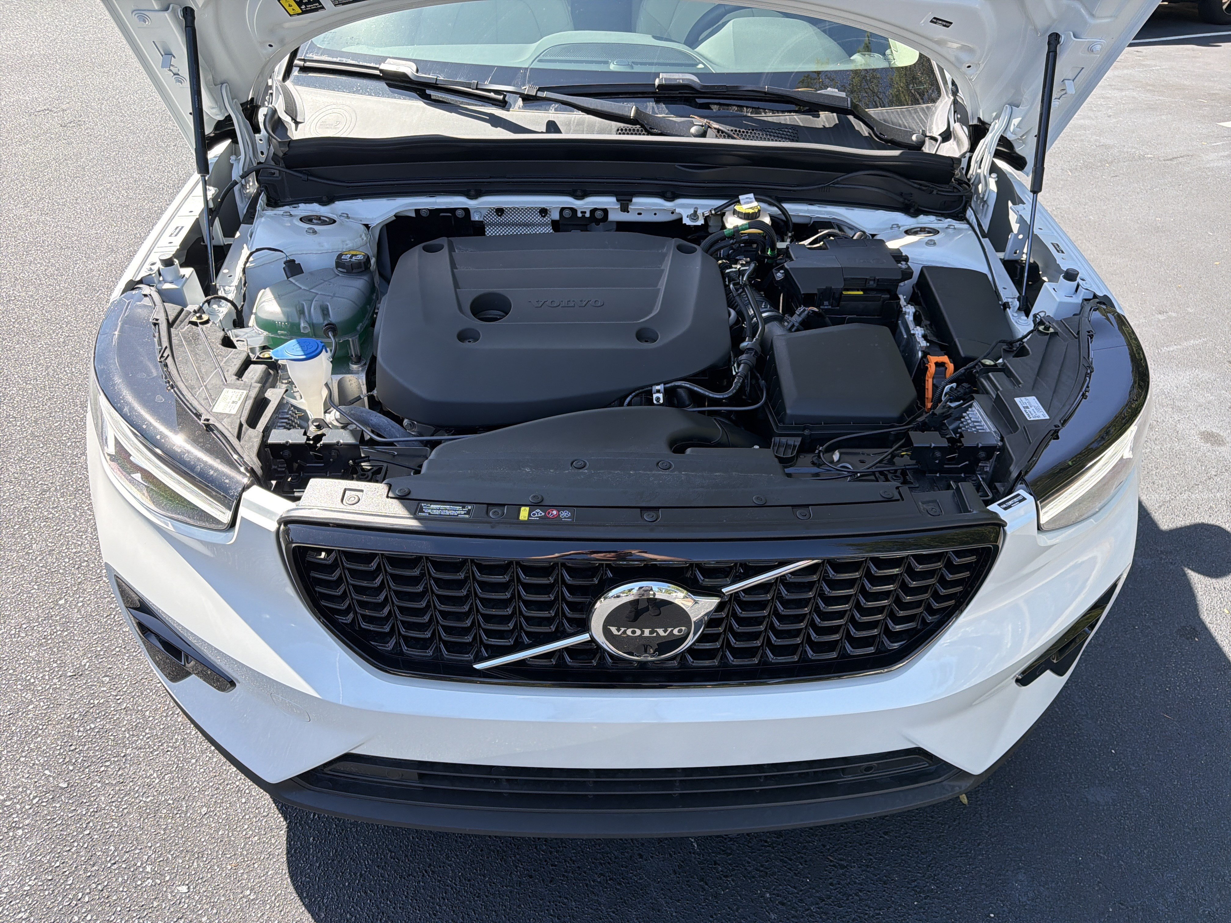 New 2026 Volvo XC40 B5 Ultra w/ Protection Package Premier AWD/4WD image 36