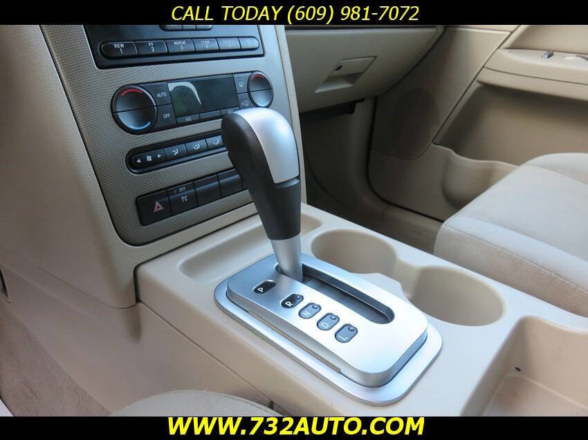 Used 2005 Ford Freestyle SE image 13