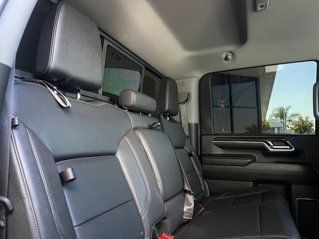 Used 2024 GMC Sierra 3500 SLT w/ SLT Premium Package RWD image 12