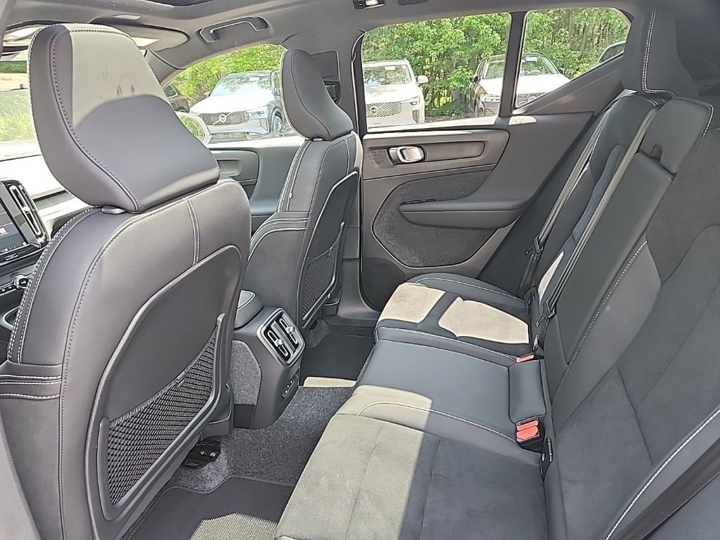 Certified 2024 Volvo XC40 Recharge Ultimate AWD/4WD image 29