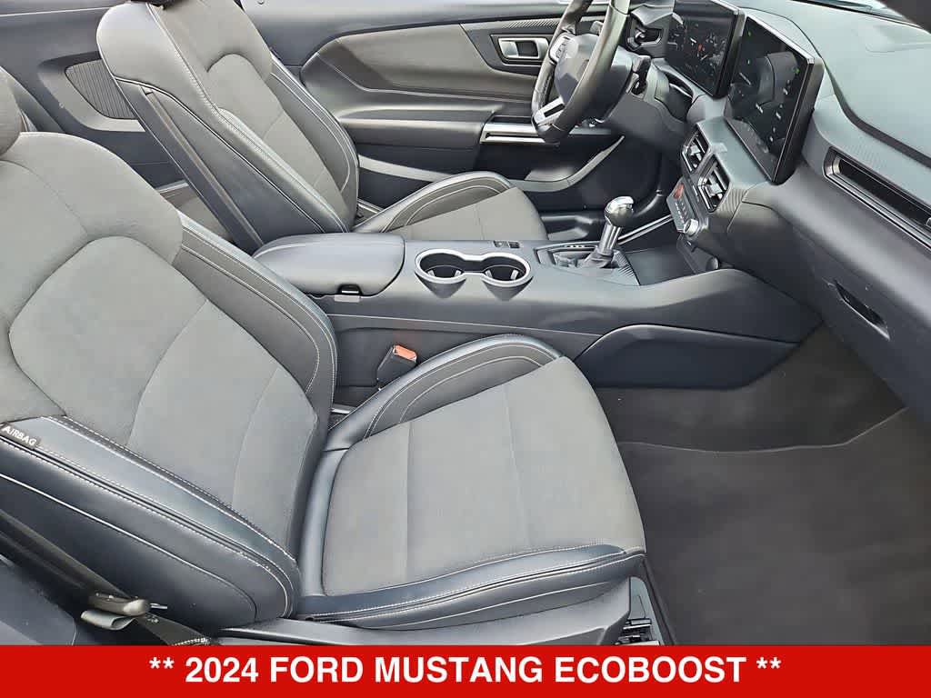 Used 2024 Ford Mustang Convertible RWD image 23