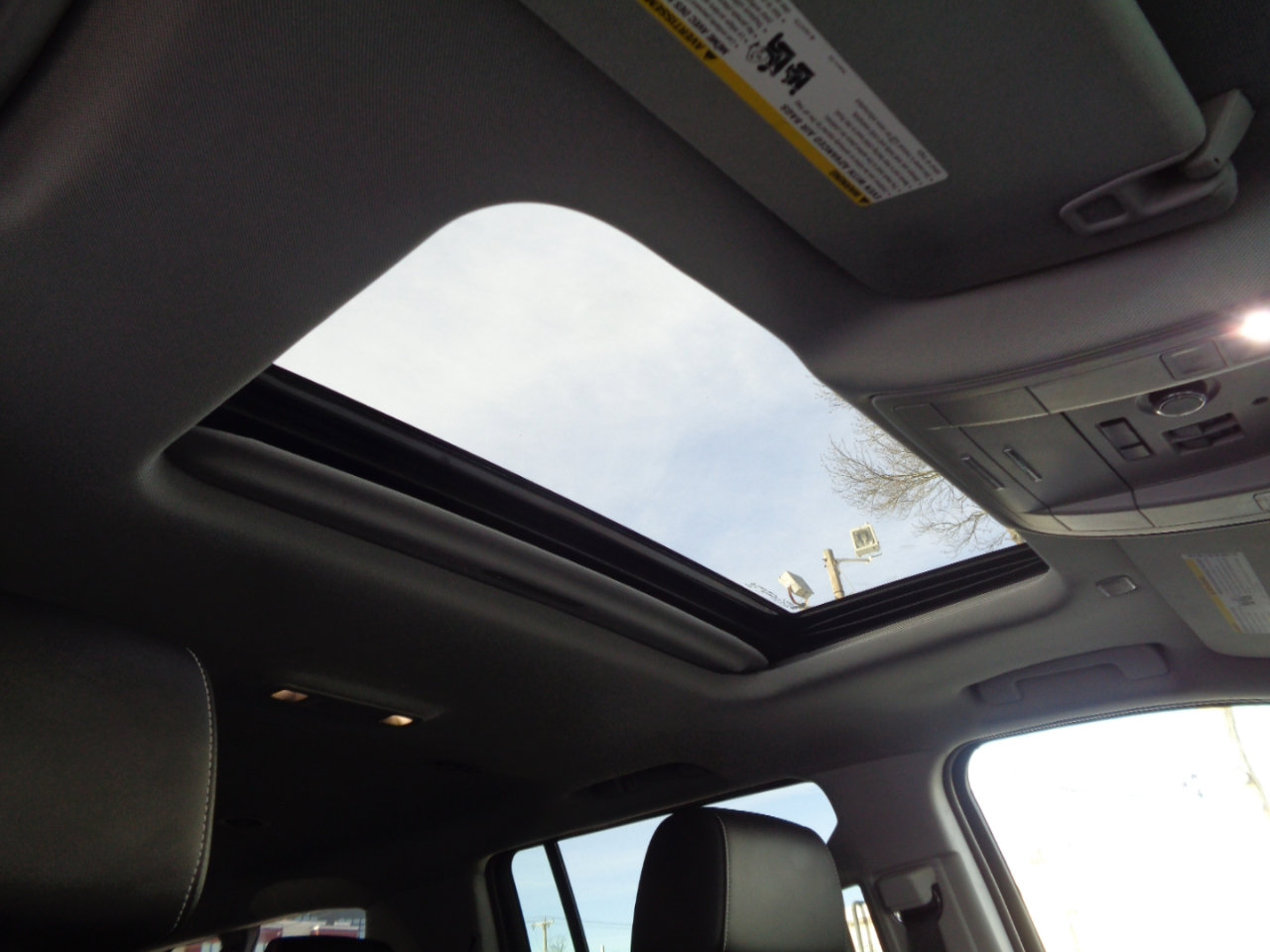 Used 2019 Chevrolet Suburban LT w/ Luxury Package image 37