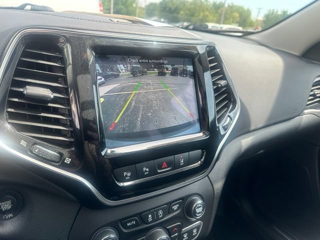 Used 2021 Jeep Cherokee Limited AWD/4WD image 34