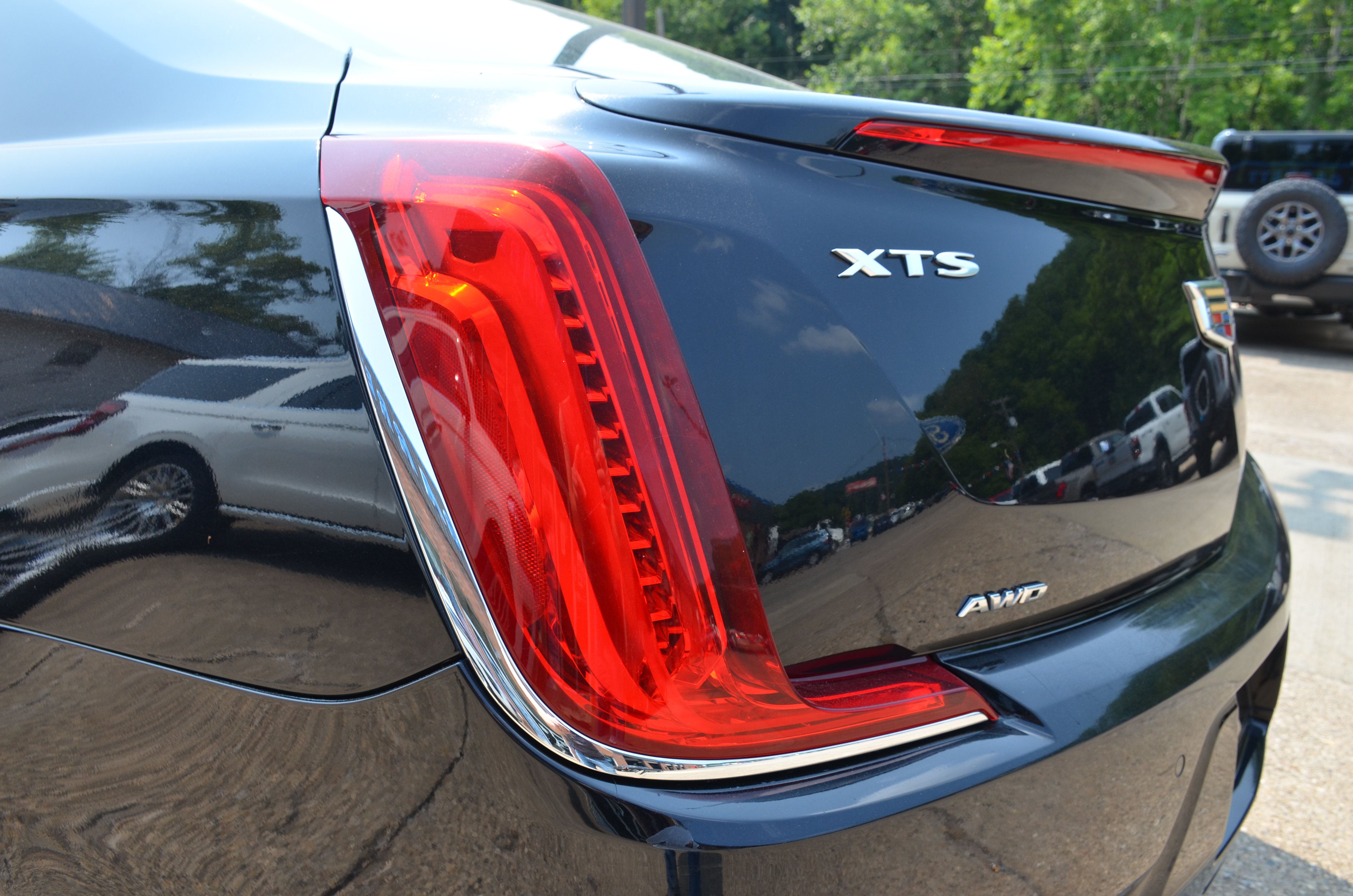 Used 2018 Cadillac XTS Luxury AWD/4WD image 9