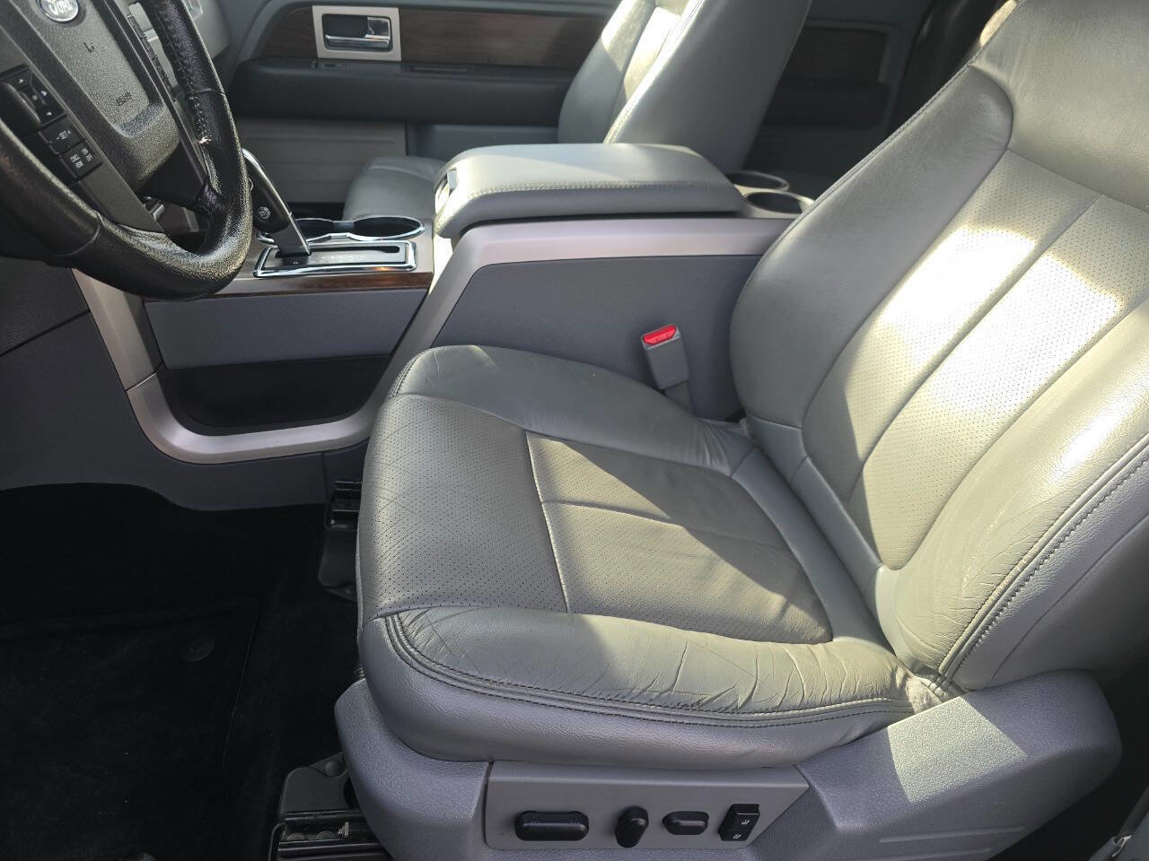 Used 2013 Ford F150 Lariat w/ Lariat Chrome Pkg image 27