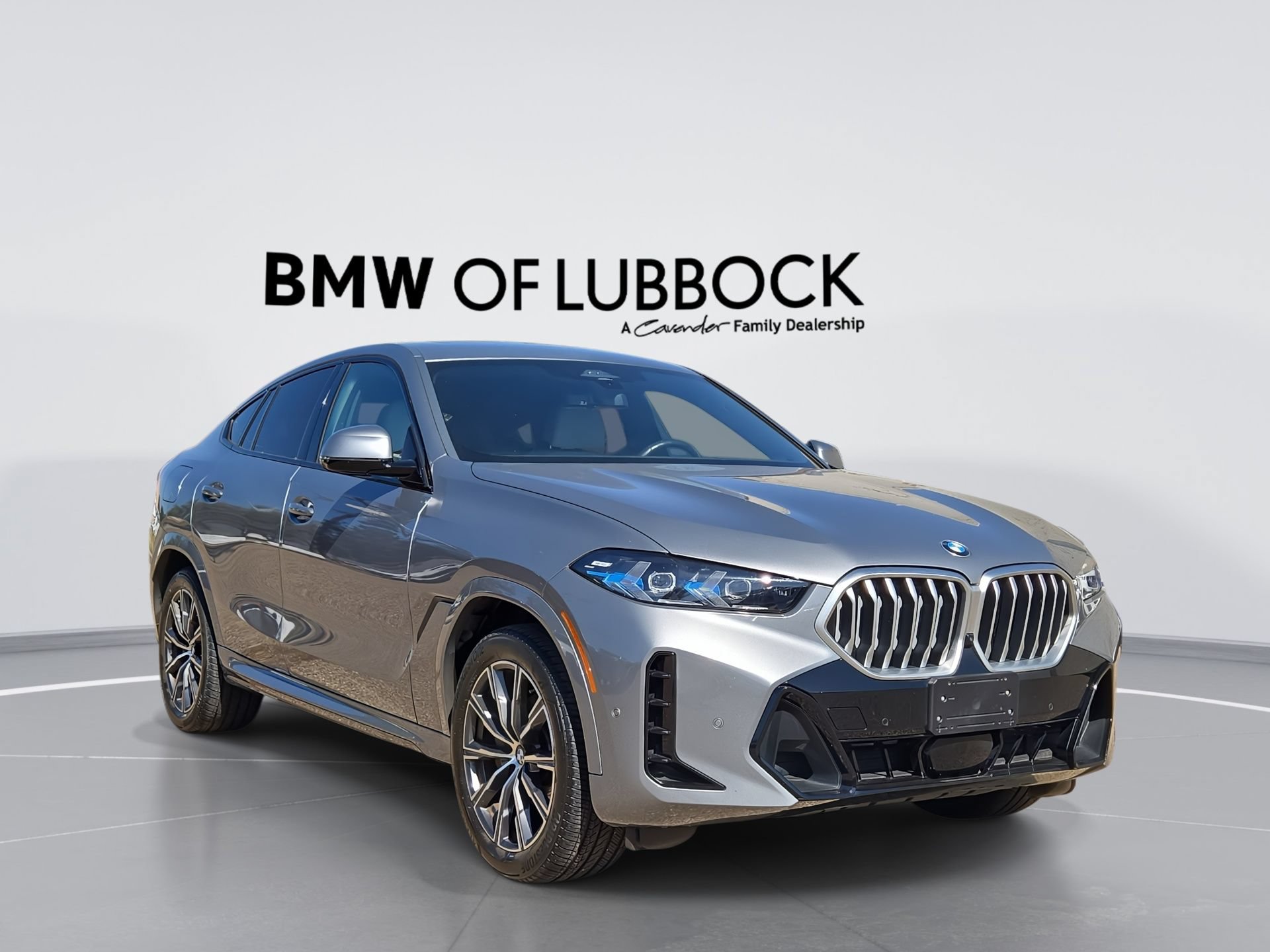 Used 2025 BMW X6 xDrive40i AWD/4WD image 1