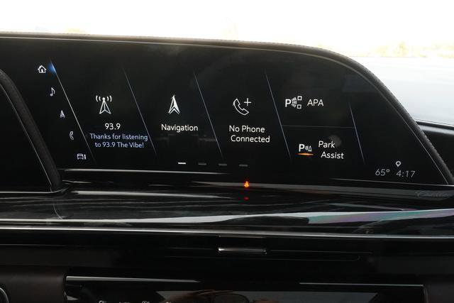 Used 2023 Cadillac Escalade V AWD/4WD image 18