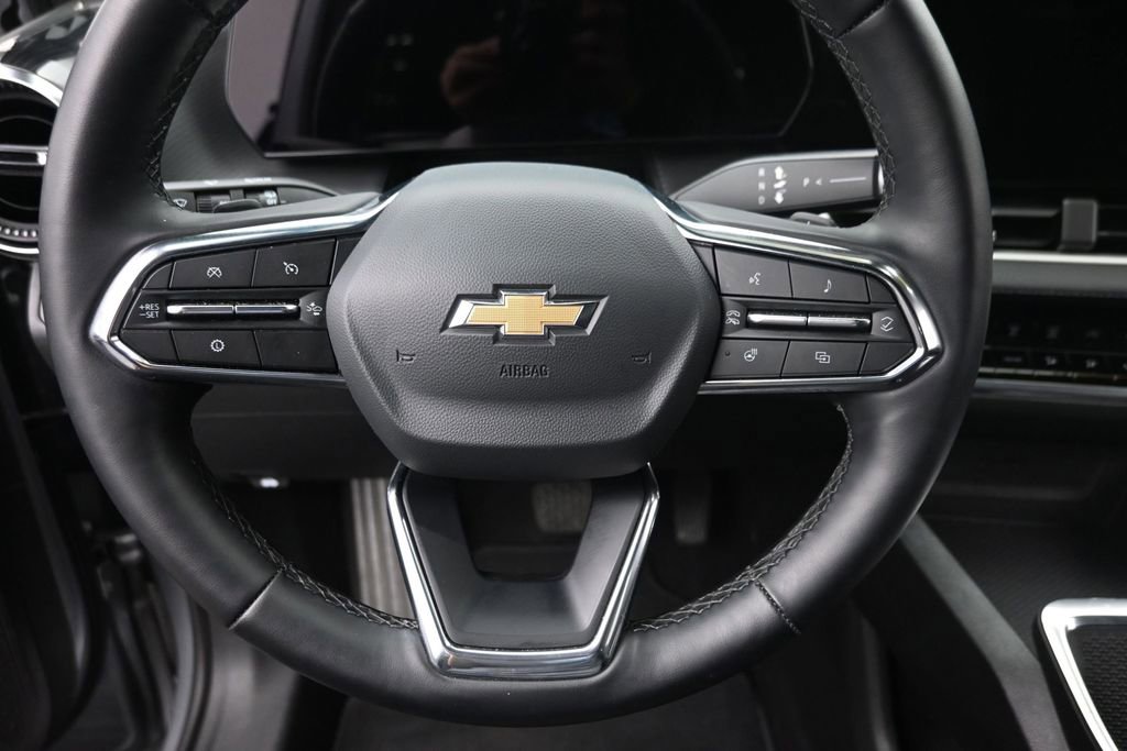 Used 2025 Chevrolet Equinox LT FWD image 14