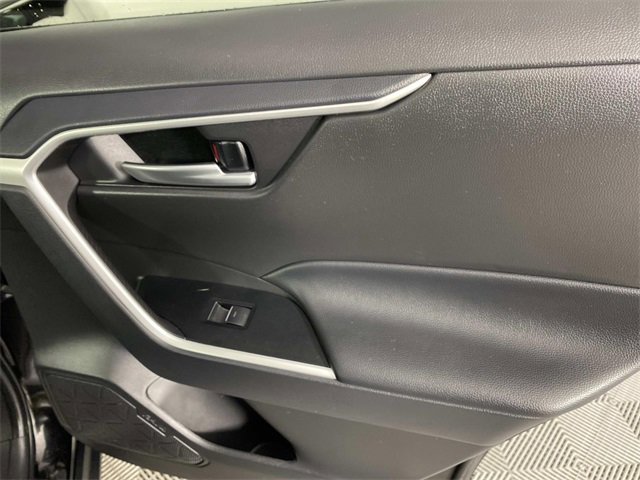 Used 2025 Toyota RAV4 XLE w/ Convenience Package image 27