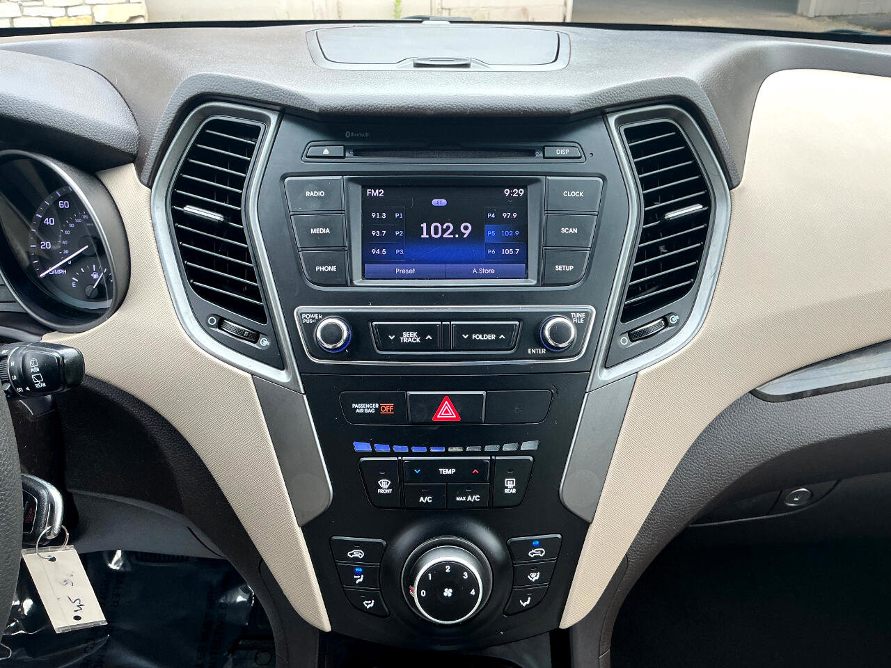 Used 2018 Hyundai Santa Fe Sport image 20