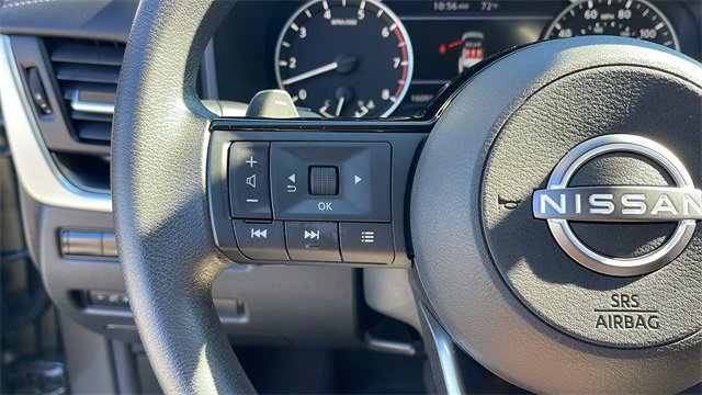 Used 2023 Nissan Rogue SV image 24