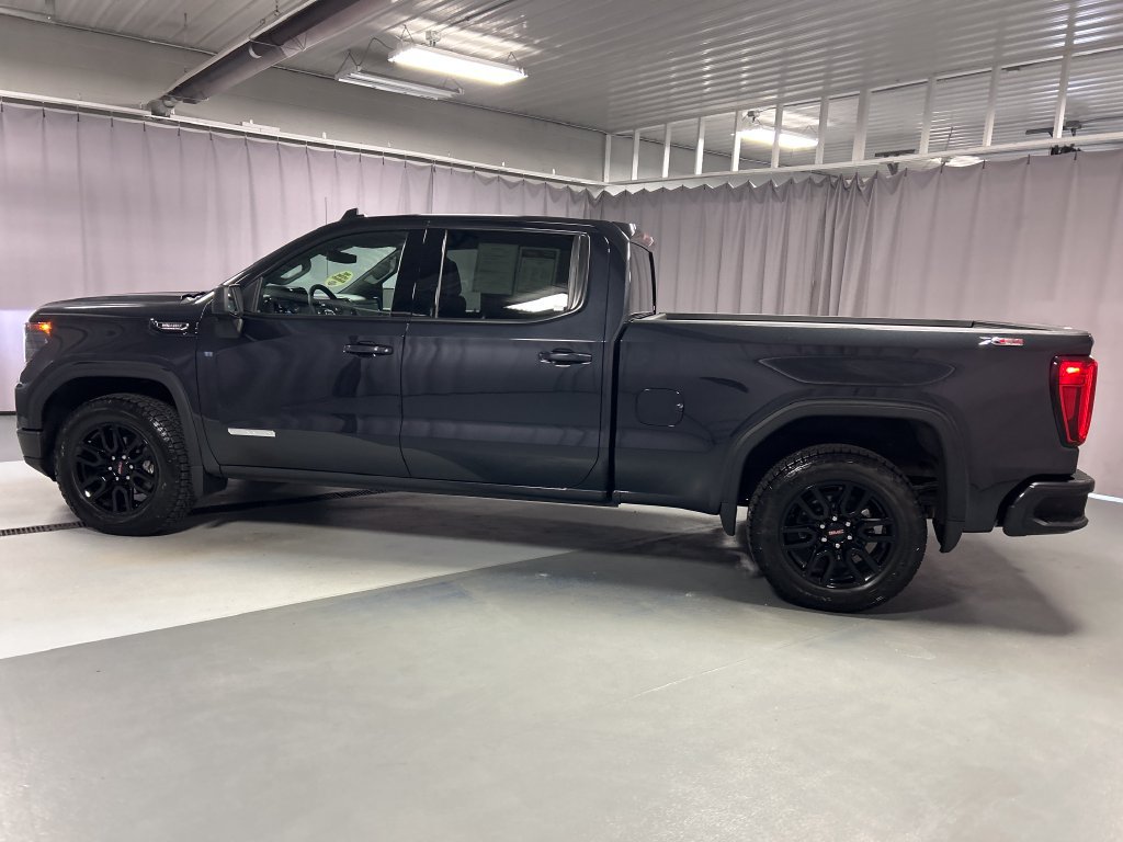 Used 2025 GMC Sierra 1500 Elevation w/ LPO, Elevation Black Package AWD/4WD image 4