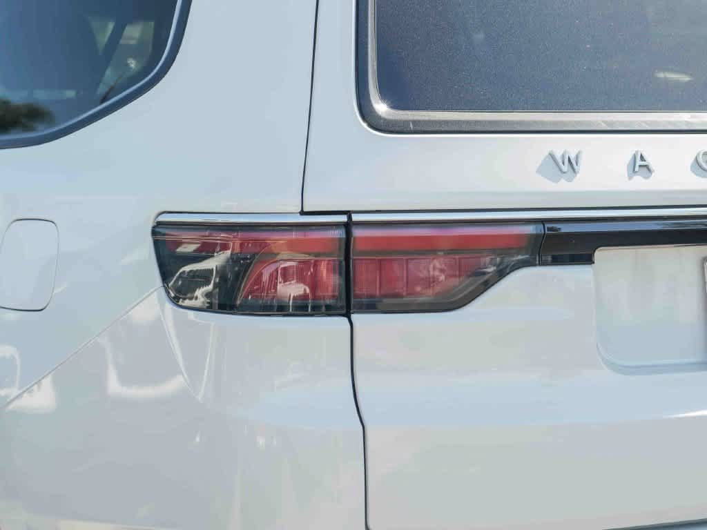 Certified 2024 Jeep Wagoneer L Series II w/ Flexible Seating Group AWD/4WD image 7