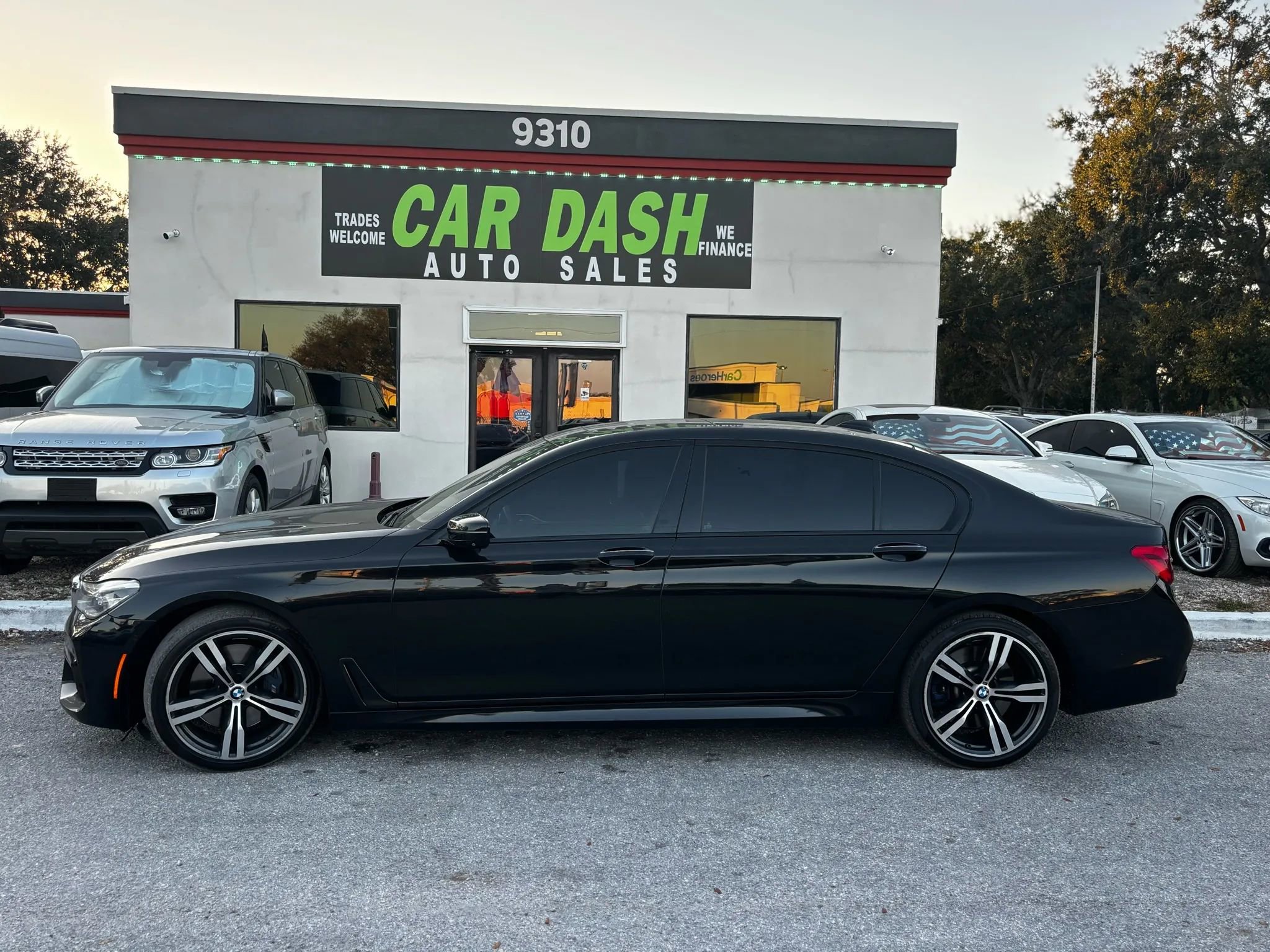 Used 2017 BMW 750i image 8