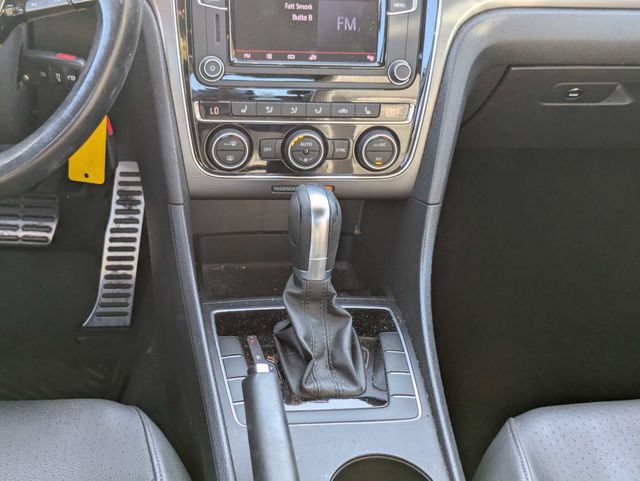 Used 2018 Volkswagen Passat 2.0T R-Line FWD image 19