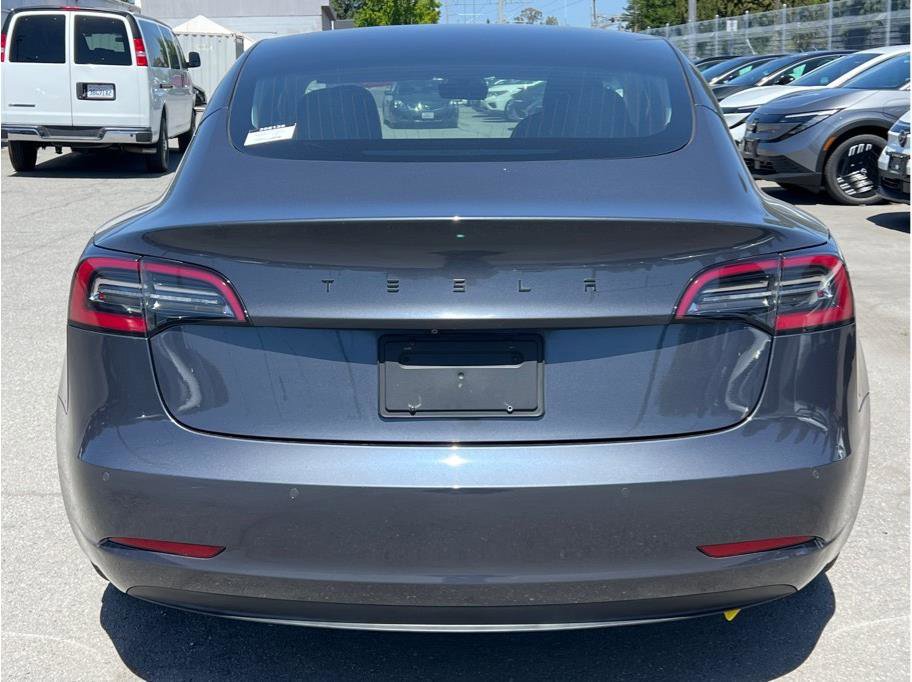 Used 2019 Tesla Model 3 RWD image 4