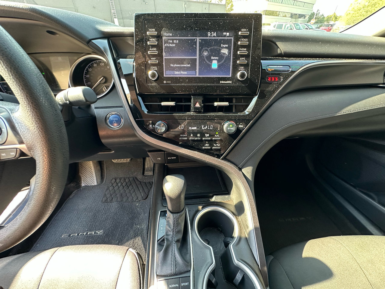 Used 2021 Toyota Camry LE image 17