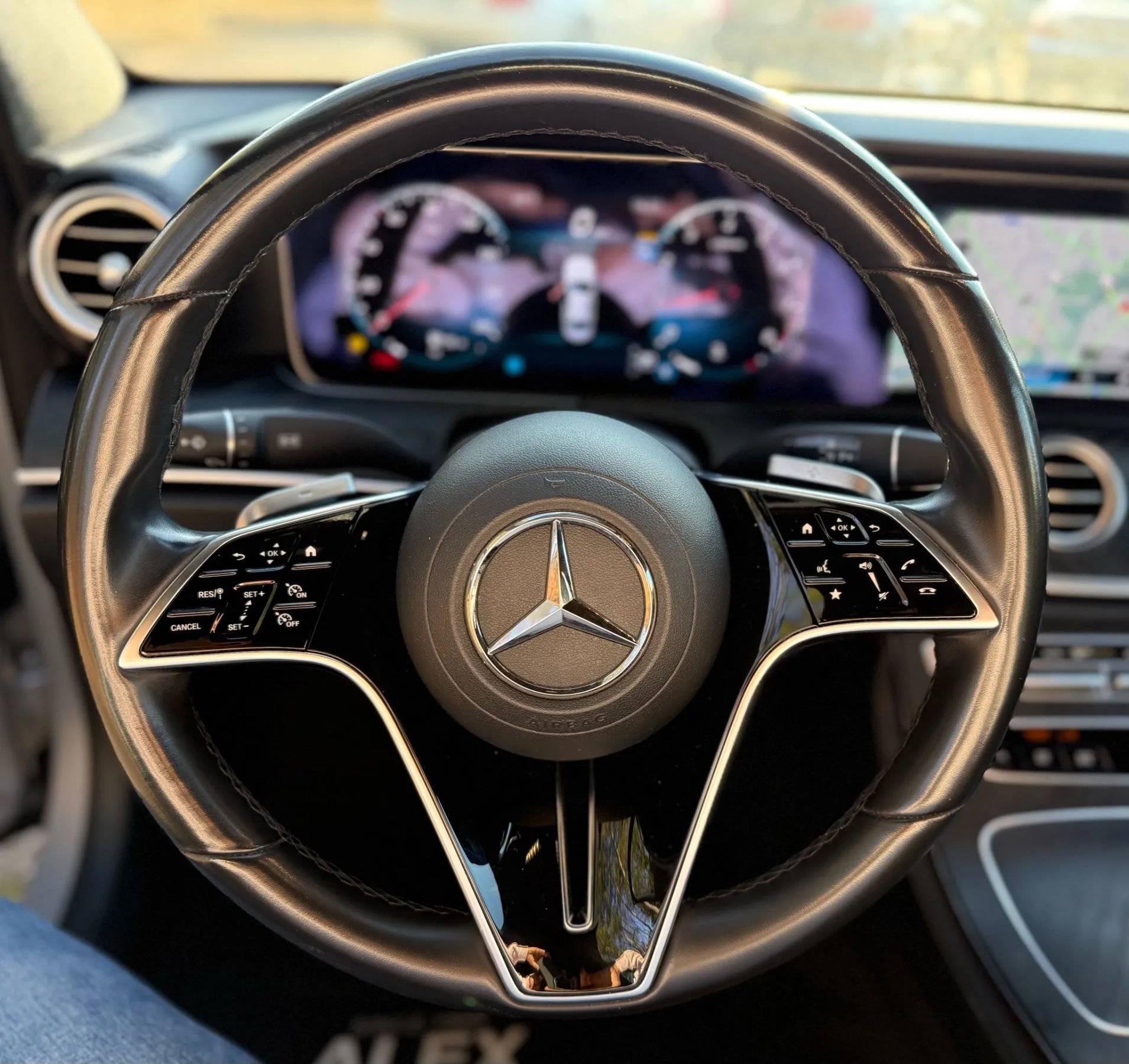 Used 2023 Mercedes-Benz E 350 Sedan image 17