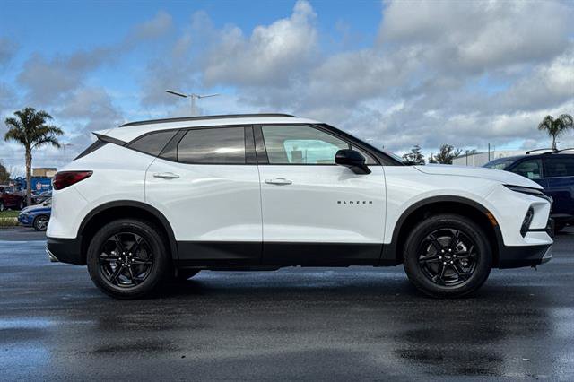 New 2026 Chevrolet Blazer LT image 3